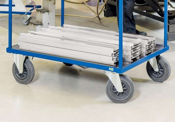 Industrial trolley fitted with an optional 1000 kg castor set