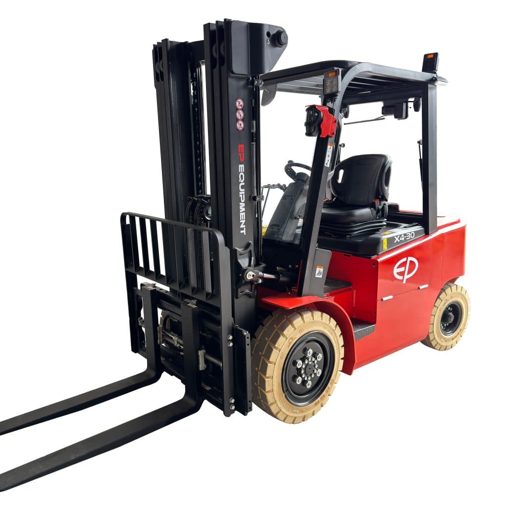 Sähkö vai polttomoottori? Kumpi vastapainotrukki palvelee parhaiten tarpeitasi?