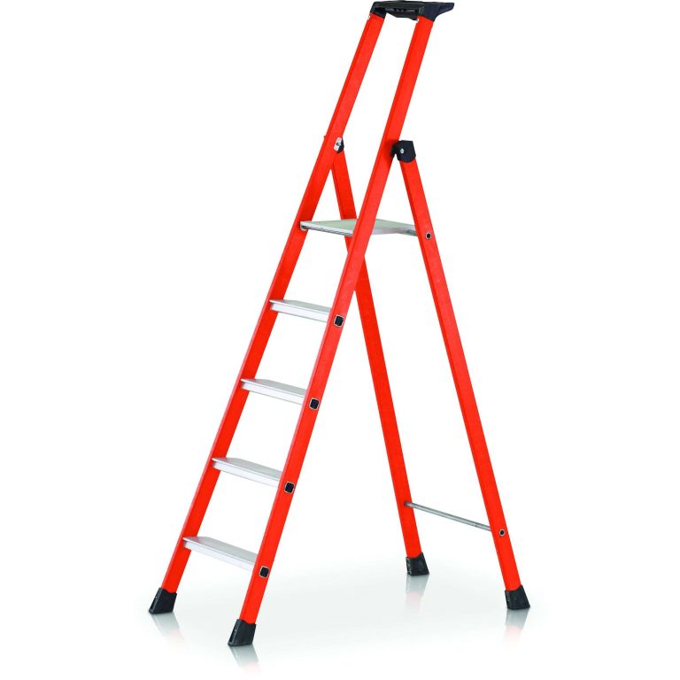 EFAmix S fibreglass stepladder for electrical work