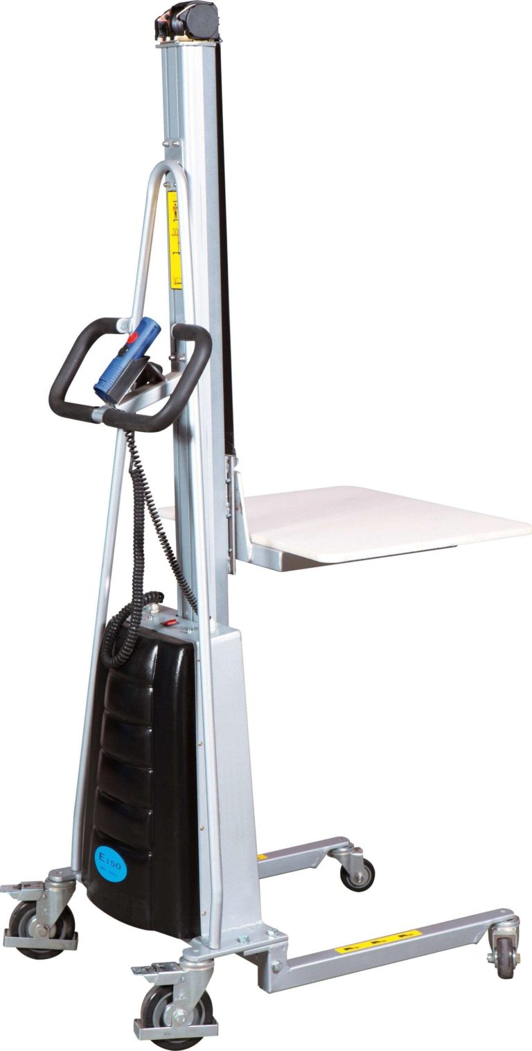 Electric mini lifter 150 kg raising cartons to shelf height in a narrow aisle