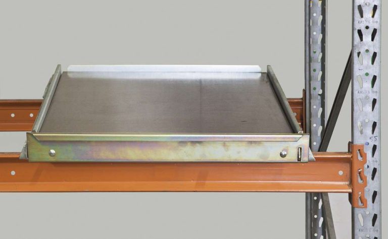 Light-duty FIN pallet pull-out unit in pallet racking, 300 kg