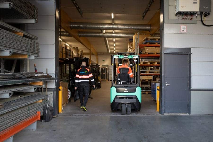 Päivitä vastapainotrukki sähköön – säästä ja tehosta