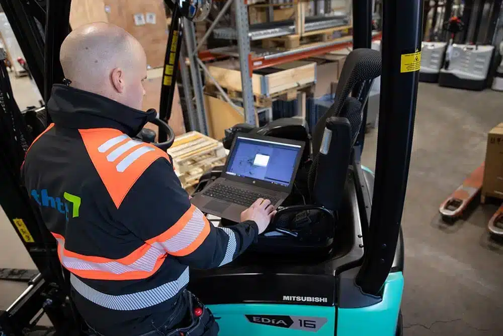 turun hylly ja trukkitalo