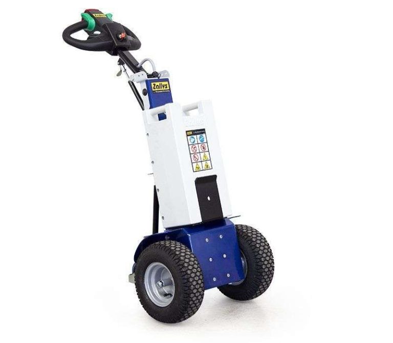 Zallys M12 vertical electric tug pulling up to 1,500 kg with quick‑swap batteries
